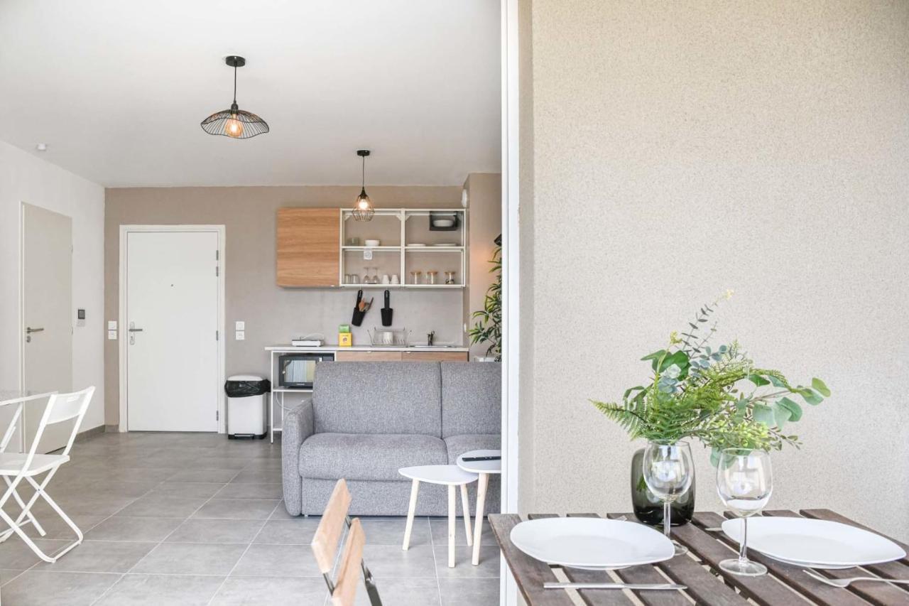 Appart Avec Terrasse Et Parking A 2 Min Du Metro Marseilles Exterior foto