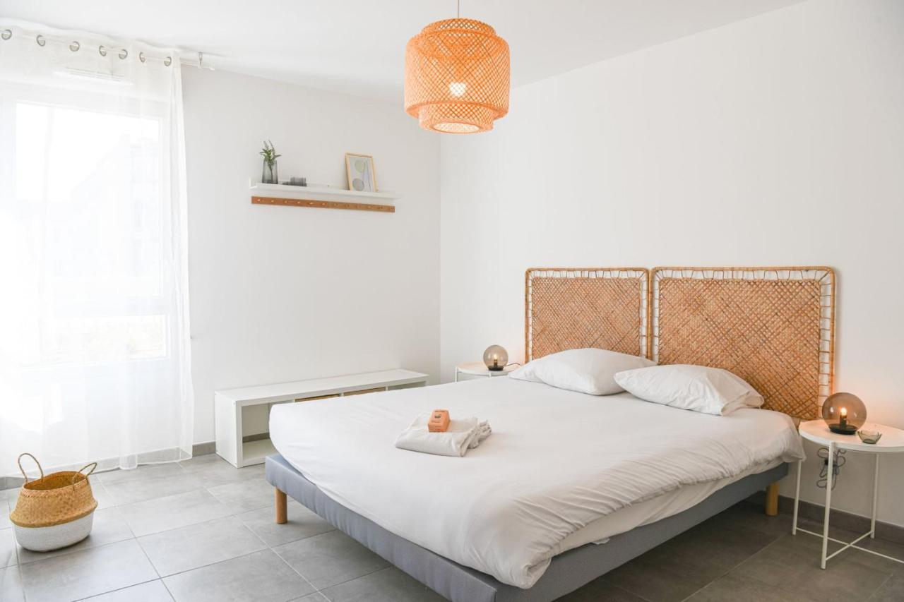 Appart Avec Terrasse Et Parking A 2 Min Du Metro Marseilles Exterior foto