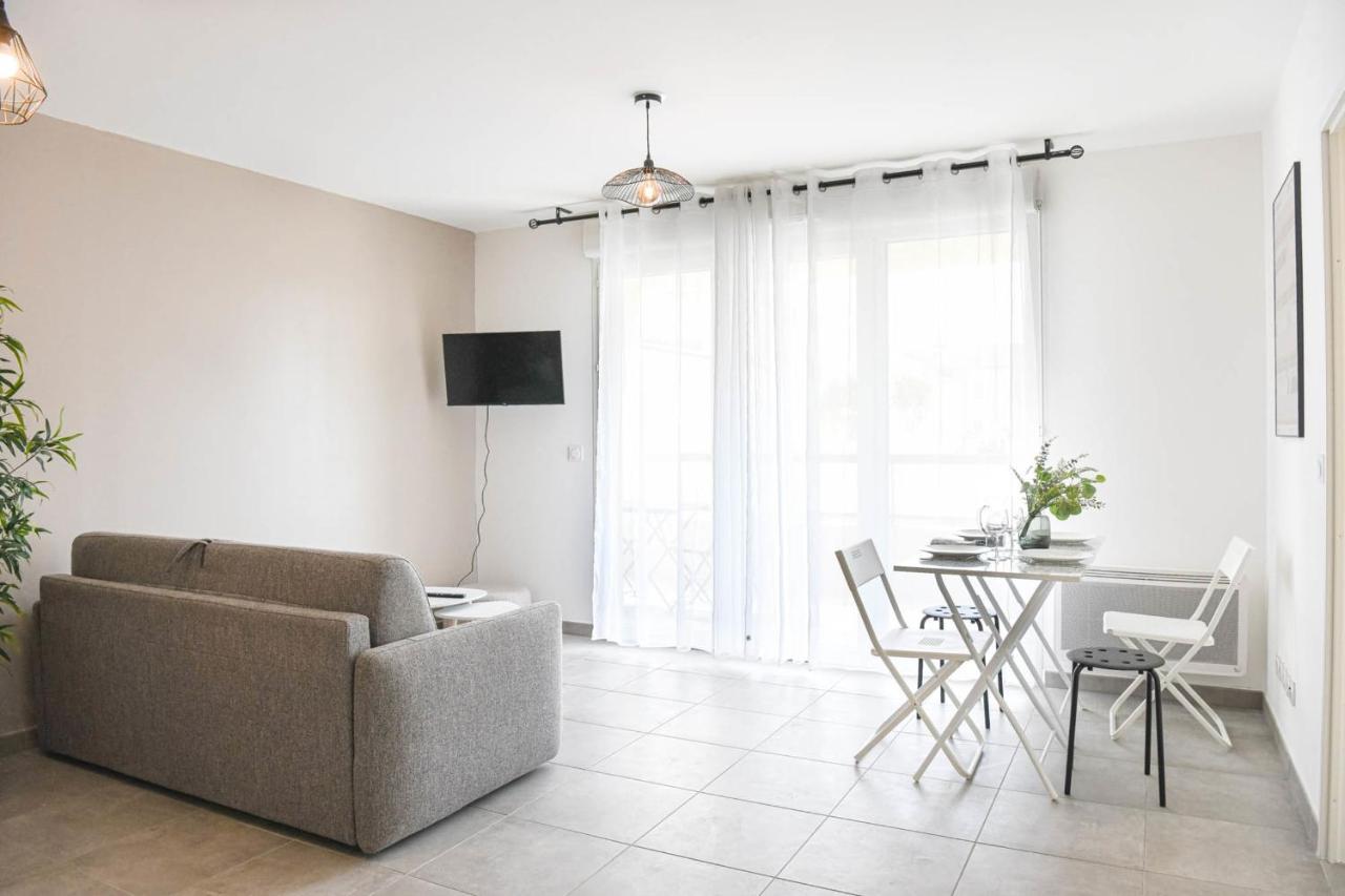 Appart Avec Terrasse Et Parking A 2 Min Du Metro Marseilles Exterior foto